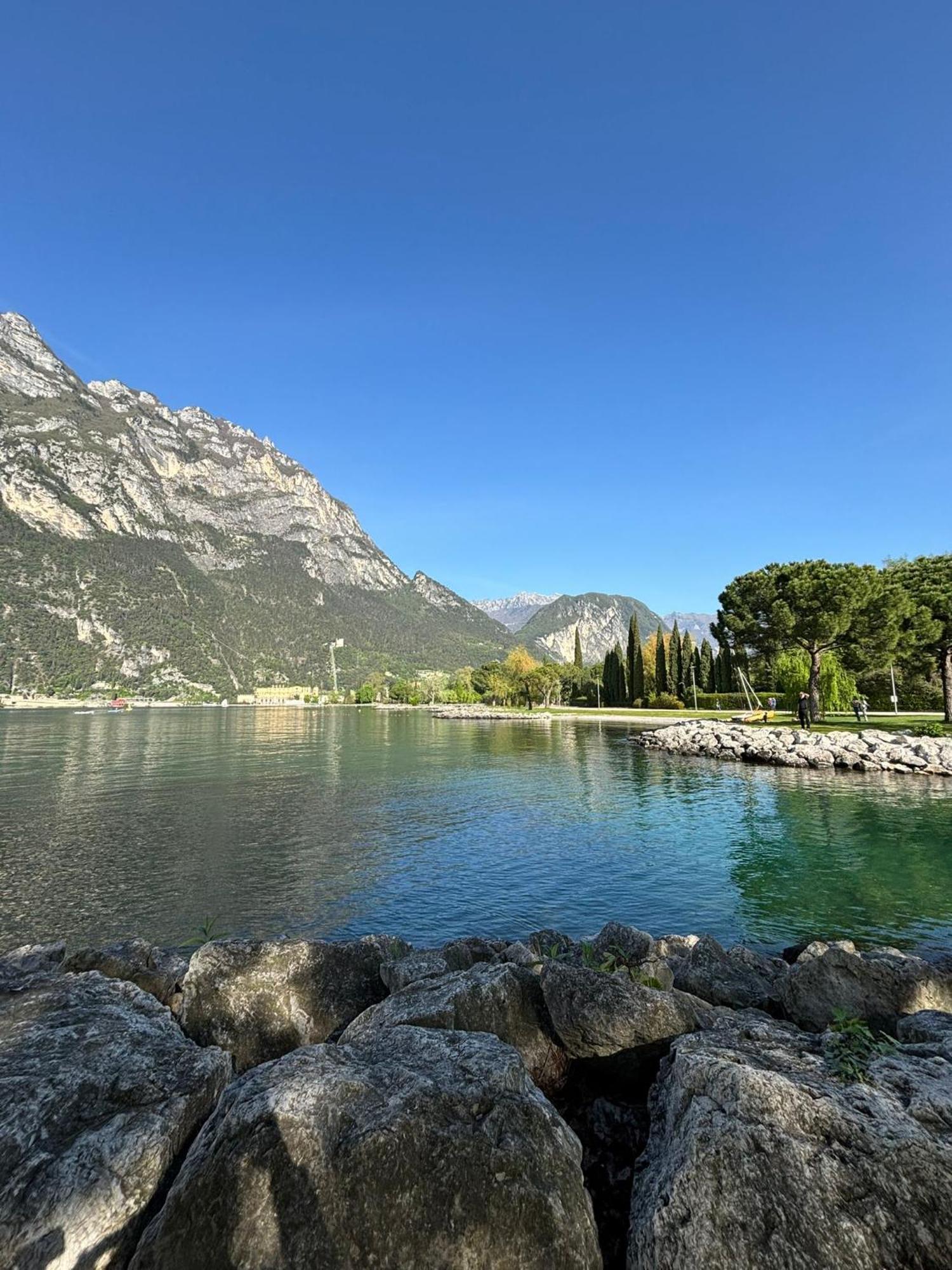 Ferienwohnung Garden & Pool Perugini Torbole Sul Garda Exterior foto