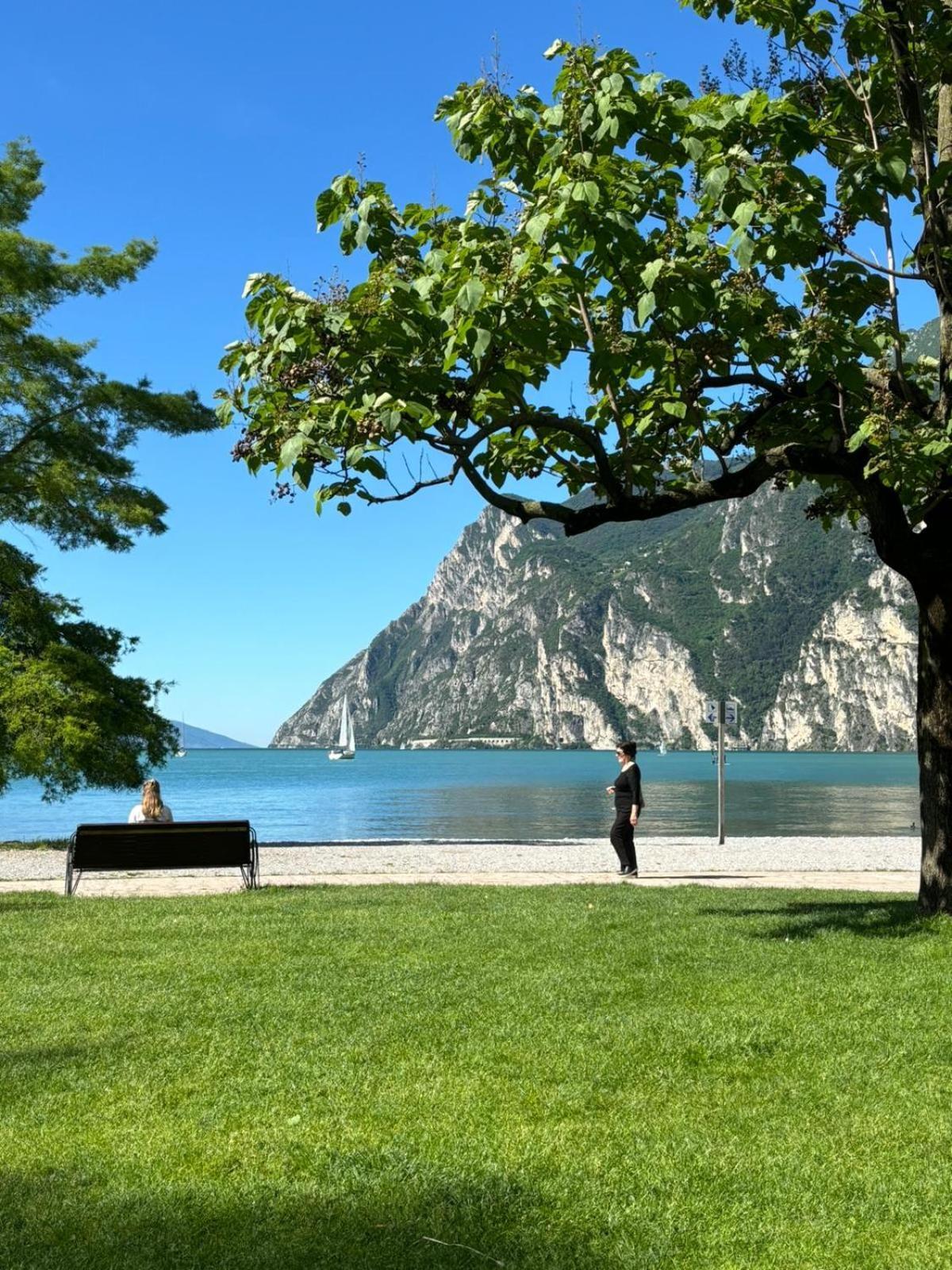 Ferienwohnung Garden & Pool Perugini Torbole Sul Garda Exterior foto